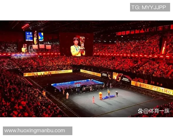 中国足球明星的辉煌时刻与他们举起的奖杯背后的故事 中国足球明星的辉煌时刻与他们举起的奖杯背后的故事