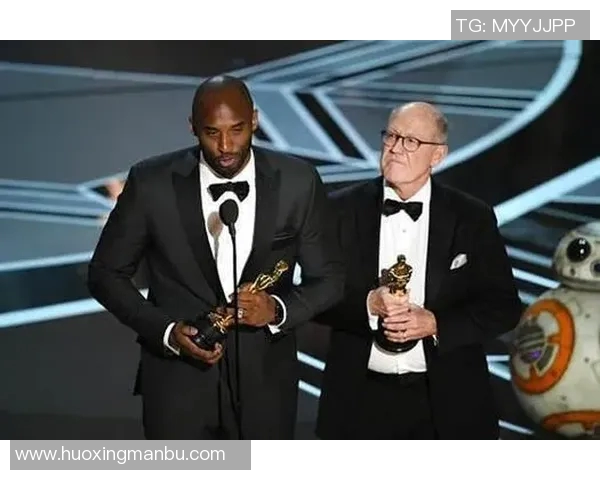 足球明星对科比的热爱与追随揭示了跨界偶像的魅力与影响力