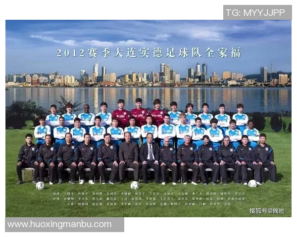 足球教练服代加工服务提升运动员形象与团队凝聚力的最佳选择 足球教练服代加工服务提升运动员形象与团队凝聚力的最佳选择